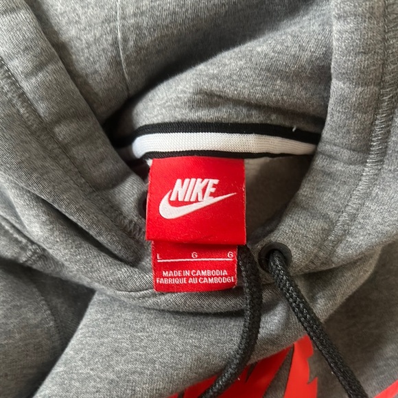 Men’s Nike Gray Hoodie with Red Logo Size Large - Picture 2 of 3